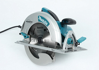Пила циркулярная MAKITA 5008MG  (1800Вт,5200об\м,диск-ф210х30мм, рез-75.5мм,4,8кг, подсветка)