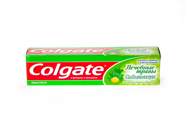 Зубная паста COLGATE лечебные травы отбеливающая 100мл (494) (1/12)
